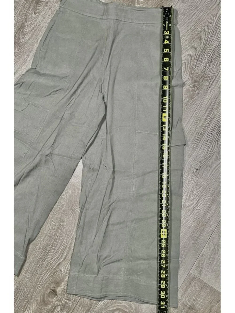 Lululemon Metropolis Maven Green Crop Cargo Wide Leg Pants - Women Size 6